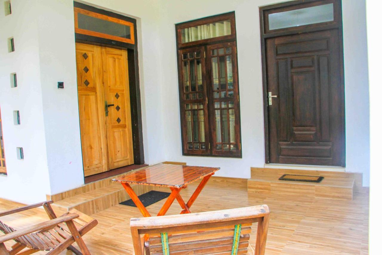 Miracle Home Stay Dambulla Exteriör bild